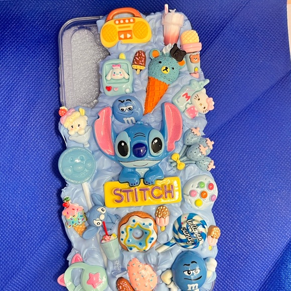 Blue Stitch-Themed Decoden phone case - Picture 4 of 9